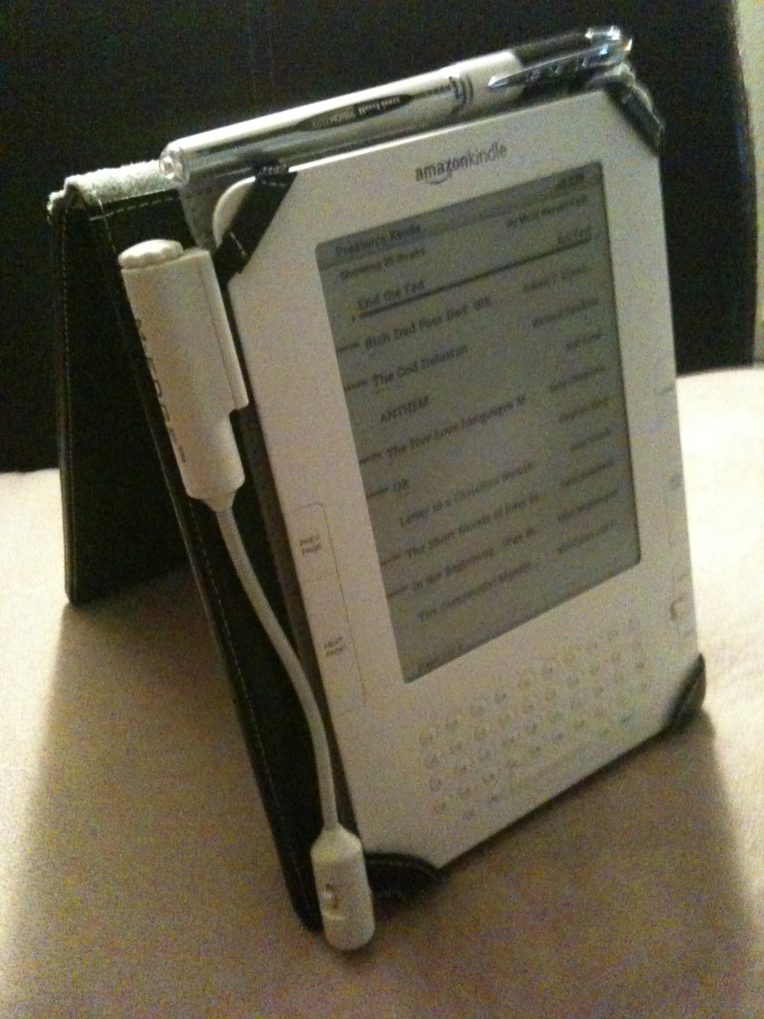 Kindle 2, Case & Light